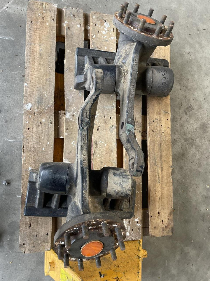 Case-IH New Holland Achsschenkel - Tengely és alkatrészek - Mezőgazdasági gépek: 1 kép. Case-IH New Holland Achsschenkel - Tengely és alkatrészek - Mezőgazdasági gépek: 1 kép.