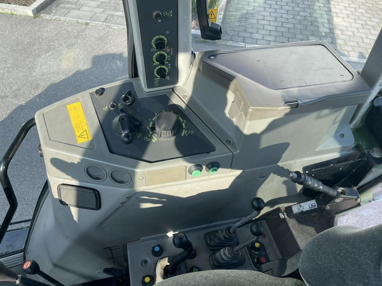 Traktor Fendt 309 Ci mit Frontlader, FKH, DL, Klima, 8250Bh, Baujahr 2005: 18 kép.