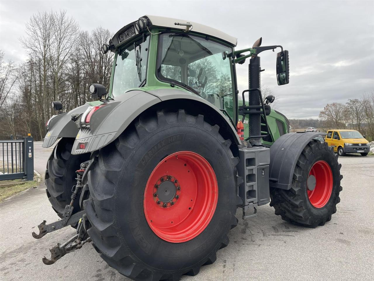 Fendt 828 SCR Vario Profi Plus, RTK, FZW, Bereifung neu, - Traktor: 4 kép. Fendt 828 SCR Vario Profi Plus, RTK, FZW, Bereifung neu, - Traktor: 4 kép.