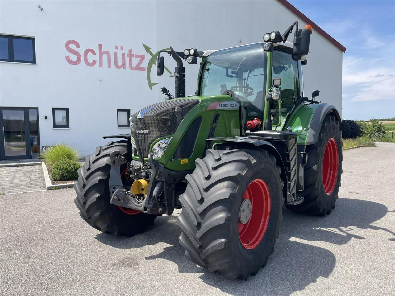 Fendt Vario 720 Profi Plus, Reifen hinten neu, FZW, FH - Traktor: 1 kép. Fendt Vario 720 Profi Plus, Reifen hinten neu, FZW, FH - Traktor: 1 kép.