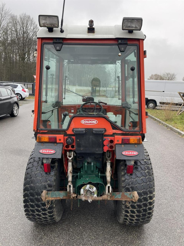 Goldoni IDEA 30HST Goldoni, Rasenmäher und Mulcher, Kabine, Frontkraftheber, Heckhubwerkanhängung - Traktor: 4 kép. Goldoni IDEA 30HST Goldoni, Rasenmäher und Mulcher, Kabine, Frontkraftheber, Heckhubwerkanhängung - Traktor: 4 kép.