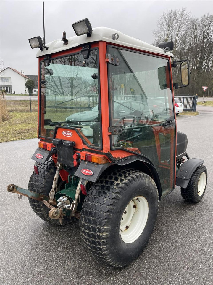 Goldoni IDEA 30HST Goldoni, Rasenmäher und Mulcher, Kabine, Frontkraftheber, Heckhubwerkanhängung - Traktor: 5 kép. Goldoni IDEA 30HST Goldoni, Rasenmäher und Mulcher, Kabine, Frontkraftheber, Heckhubwerkanhängung - Traktor: 5 kép.