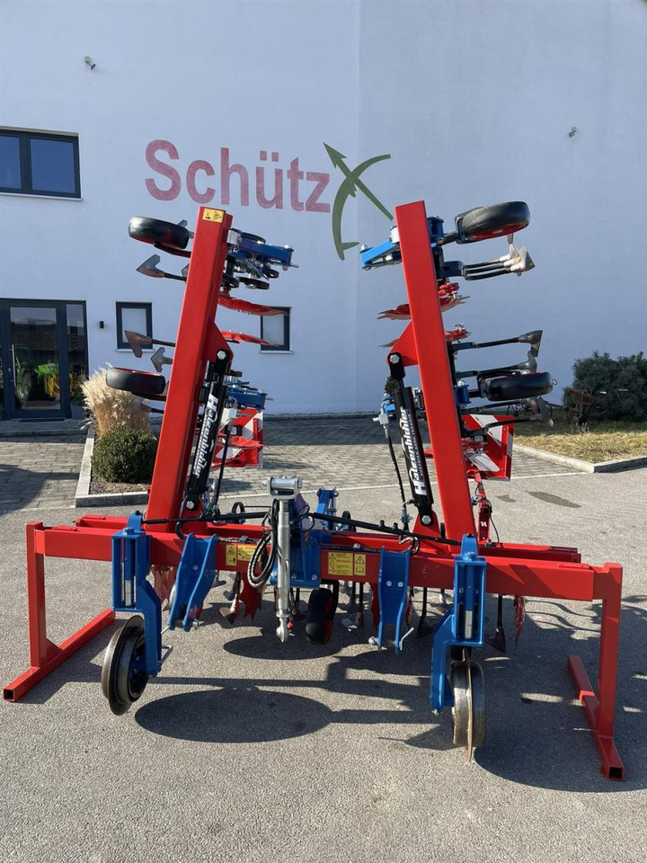 Hatzenbichler Neuwertiges Hackgerät, Mais, 8 - reihig, 75 cm, TOP - Talajművelő gep: 1 kép. Hatzenbichler Neuwertiges Hackgerät, Mais, 8 - reihig, 75 cm, TOP - Talajművelő gep: 1 kép.