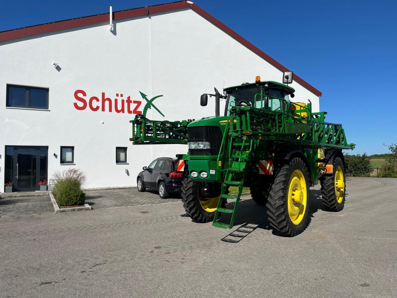 John Deere 5430i, Autotrac SF 3000, hydr. Spurverstellung - Önjáró permetező: 1 kép. John Deere 5430i, Autotrac SF 3000, hydr. Spurverstellung - Önjáró permetező: 1 kép.