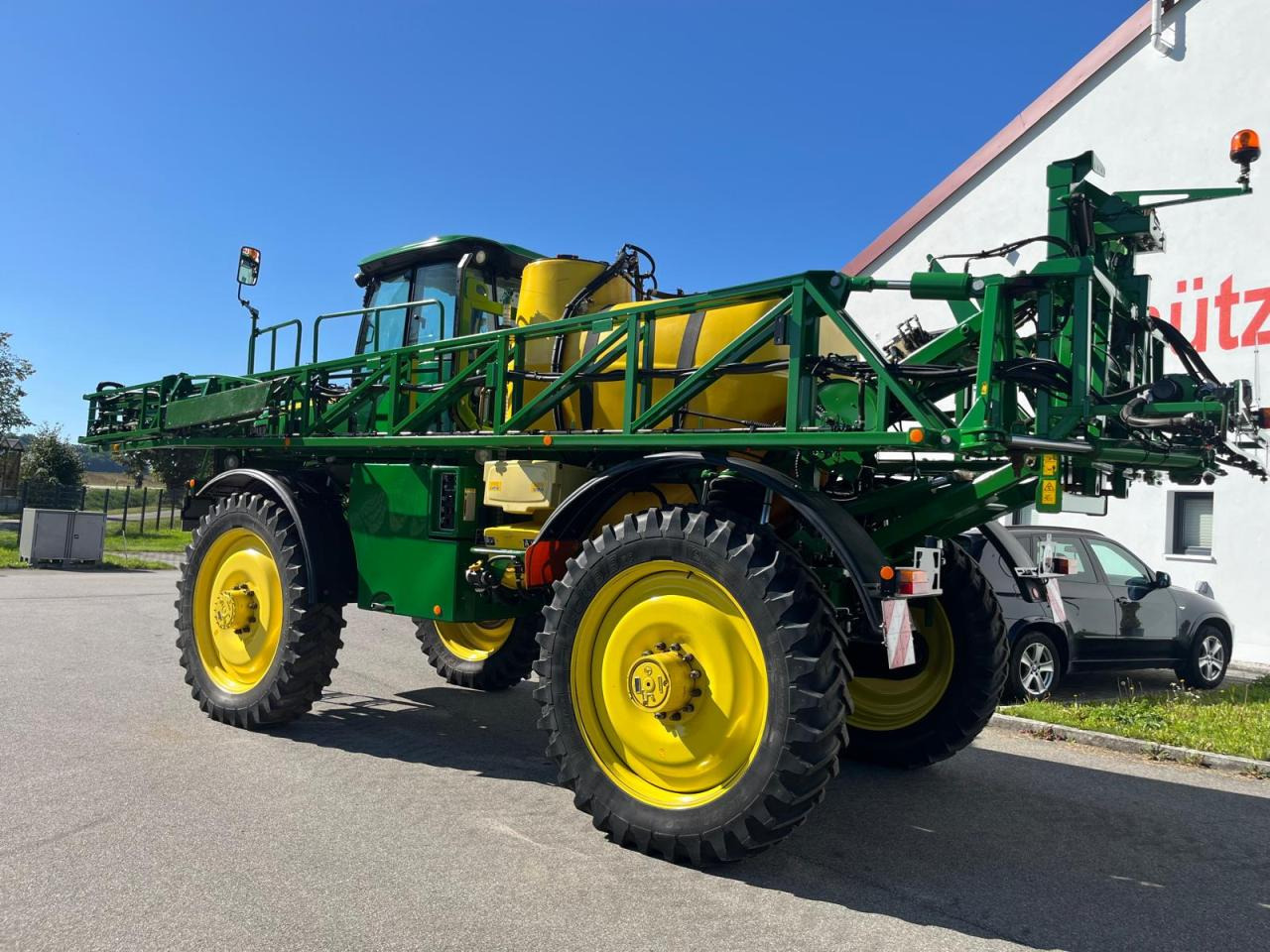 John Deere 5430i, Autotrac SF 3000, hydr. Spurverstellung - Önjáró permetező: 4 kép. John Deere 5430i, Autotrac SF 3000, hydr. Spurverstellung - Önjáró permetező: 4 kép.