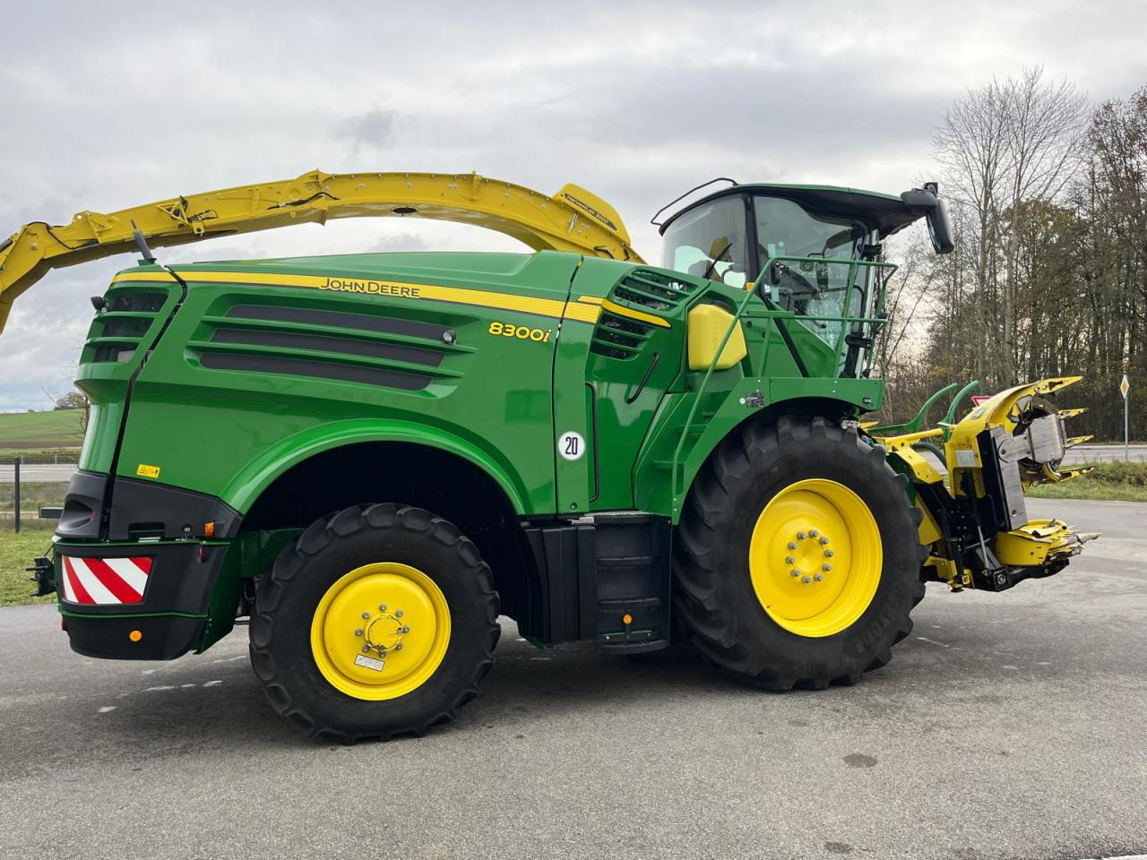 John Deere 8300i JD, 910Bh, Havestlap, Pickup, Kemper - Önjáró szecskázógép: 5 kép. John Deere 8300i JD, 910Bh, Havestlap, Pickup, Kemper - Önjáró szecskázógép: 5 kép.