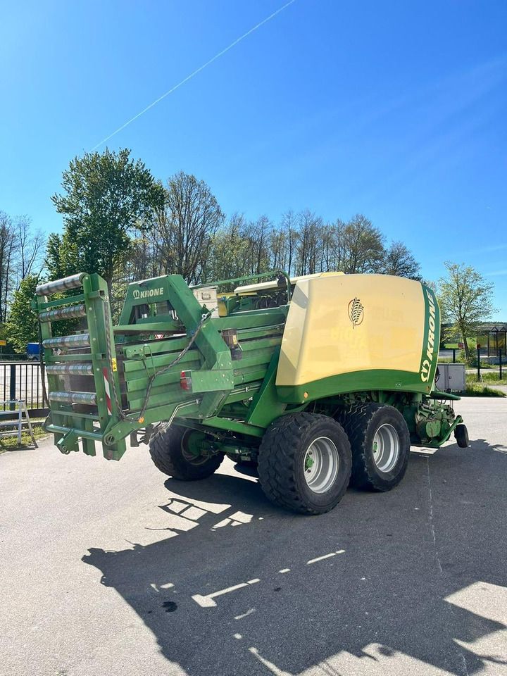 Krone Big Pack 1270 XC Multi Bale - Kocka bálázó: 4 kép. Krone Big Pack 1270 XC Multi Bale - Kocka bálázó: 4 kép.