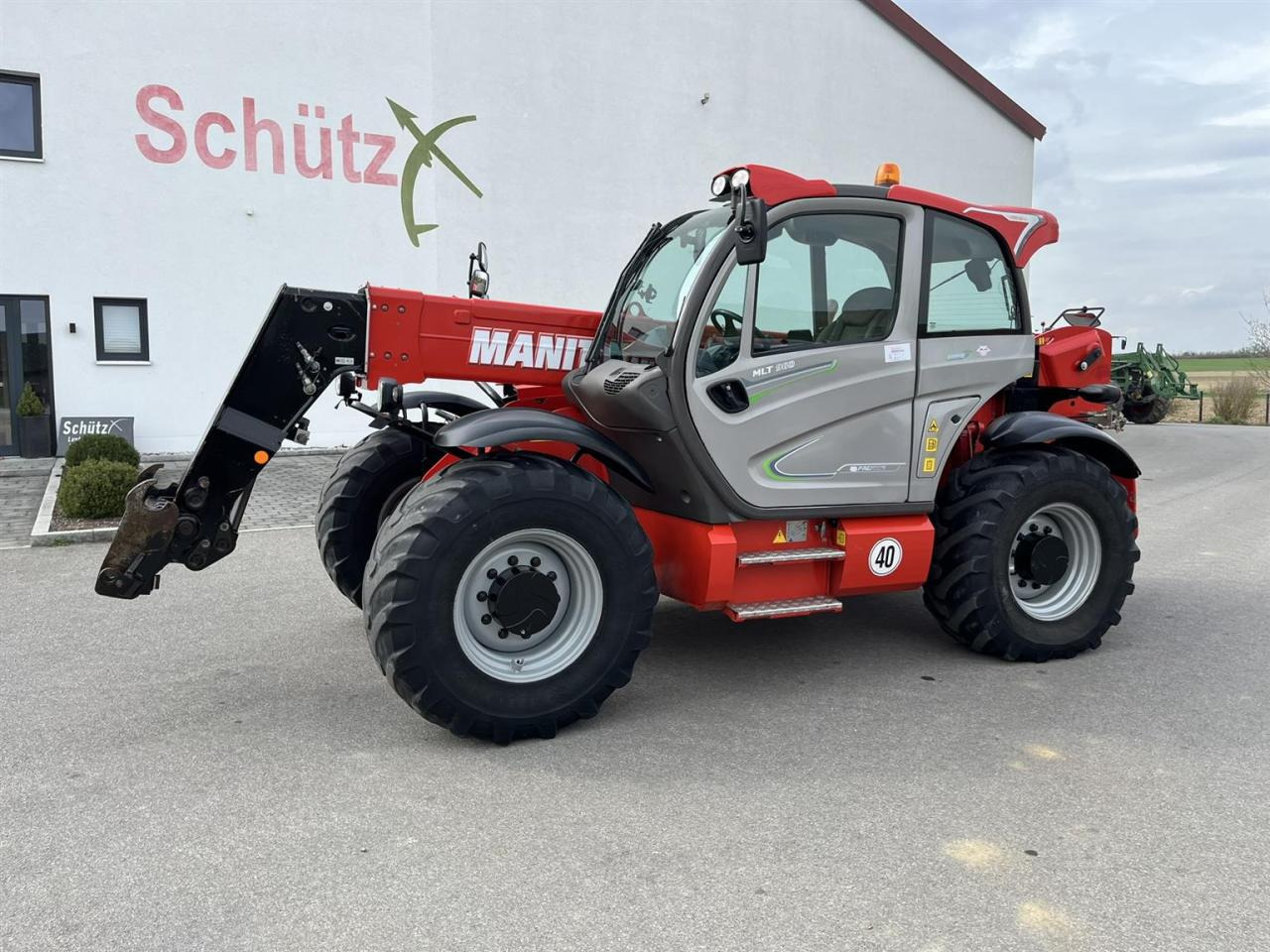 Manitou Manitou Teleskoplader MLT 960 - Teleszkópos rakodó: 1 kép. Manitou Manitou Teleskoplader MLT 960 - Teleszkópos rakodó: 1 kép.