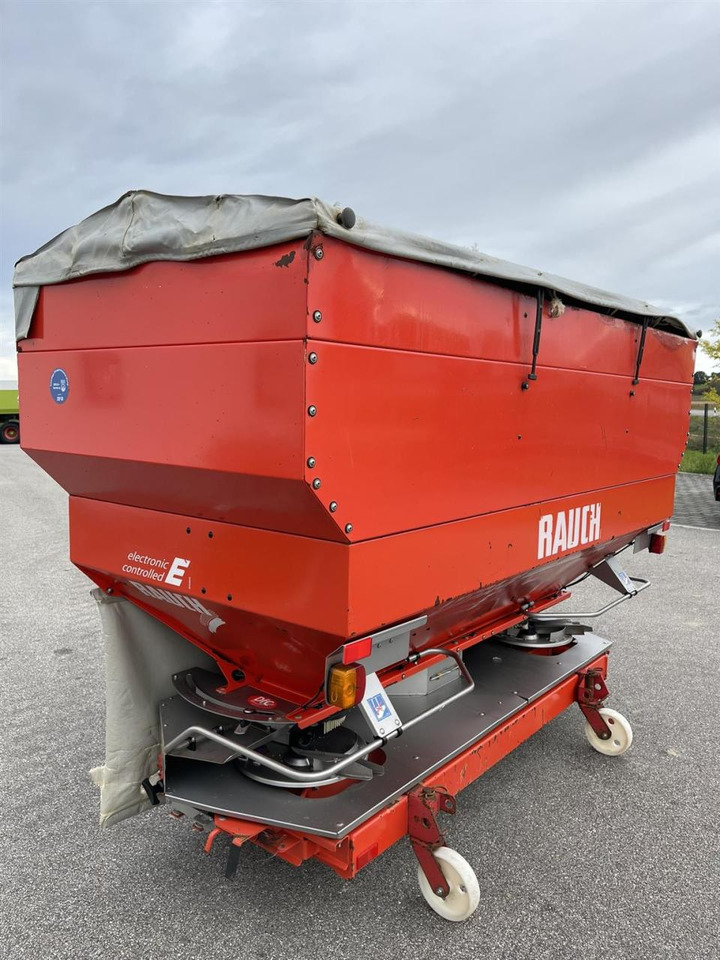 Rauch Axera H EMC 1102 Quantron P, Düngestreuer - Műtrágyaszóró: 3 kép. Rauch Axera H EMC 1102 Quantron P, Düngestreuer - Műtrágyaszóró: 3 kép.