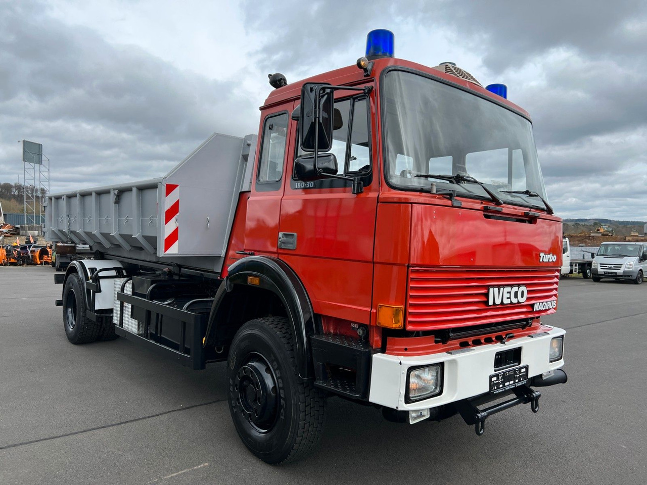 Horgos rakodó teherautó Iveco Magirus Turbo 160-30 AH - Oldtimer- V 8 - Motor Iveco Magirus Turbo 160-30 AH - Oldtimer- V 8 - Motor: 11 kép.