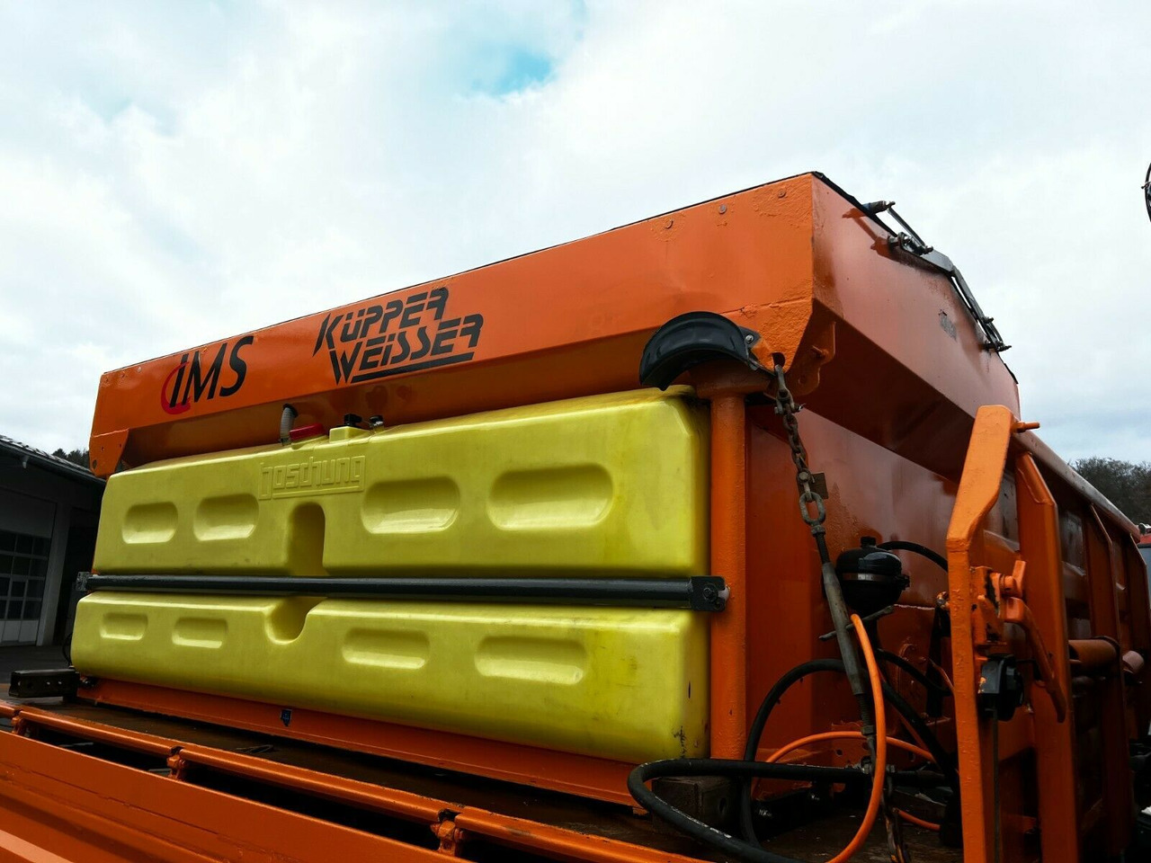 Küpper Weisser E 29040 HFA Salzstreuer Winterdie Küpper Weisser E 29040 HFA Salzstreuer Winterdie - Homok-/ Sószóró - Többcélú/ Speciális jármű: 5 kép. Küpper Weisser E 29040 HFA Salzstreuer Winterdie Küpper Weisser E 29040 HFA Salzstreuer Winterdie - Homok-/ Sószóró - Többcélú/ Speciális jármű: 5 kép.