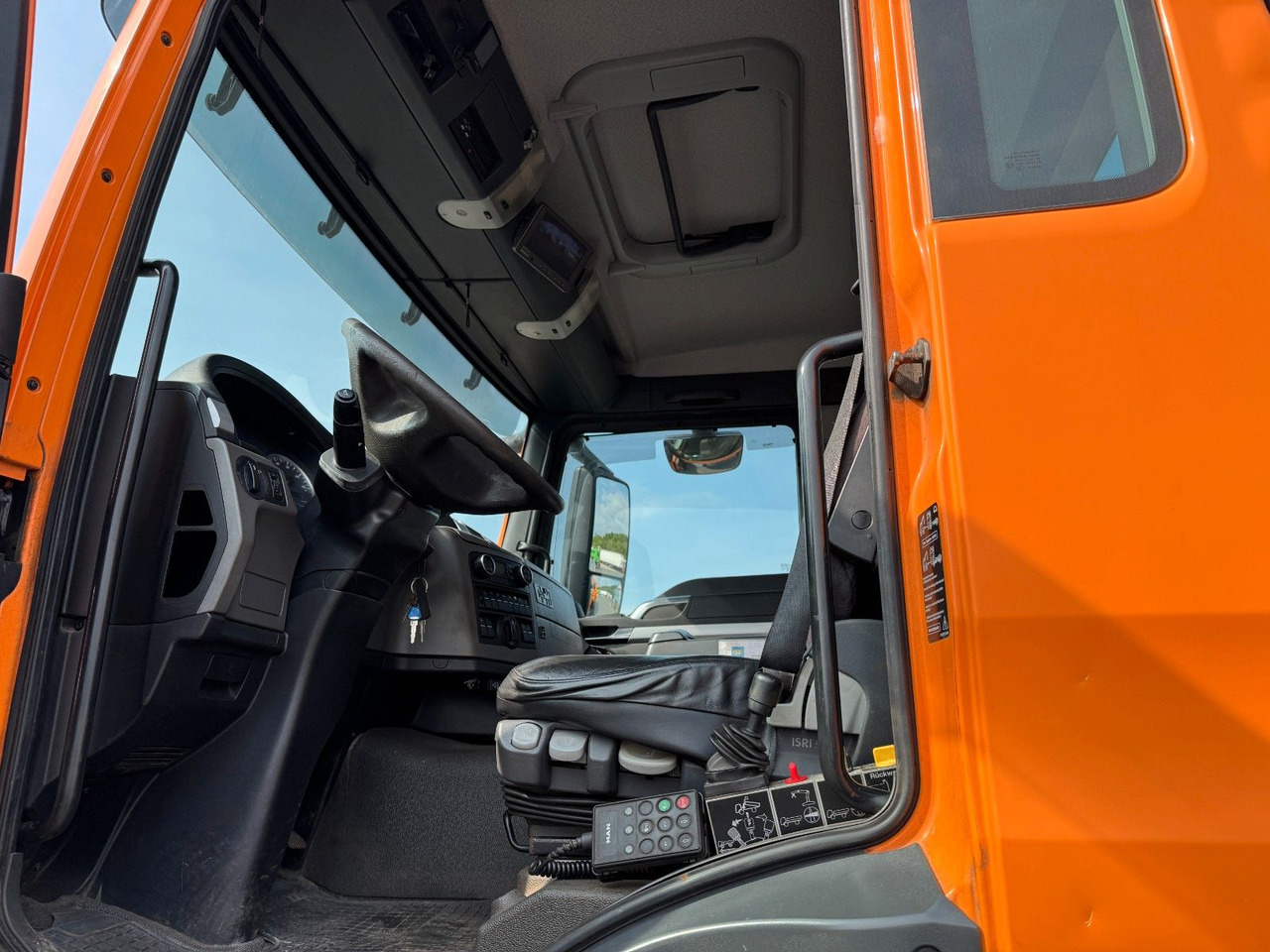 MAN TGS 28.400 6x4-4 BL Kipper / Kran / Winterdienst - Billenőplatós teherautó, Darus autó: 3 kép. MAN TGS 28.400 6x4-4 BL Kipper / Kran / Winterdienst - Billenőplatós teherautó, Darus autó: 3 kép.