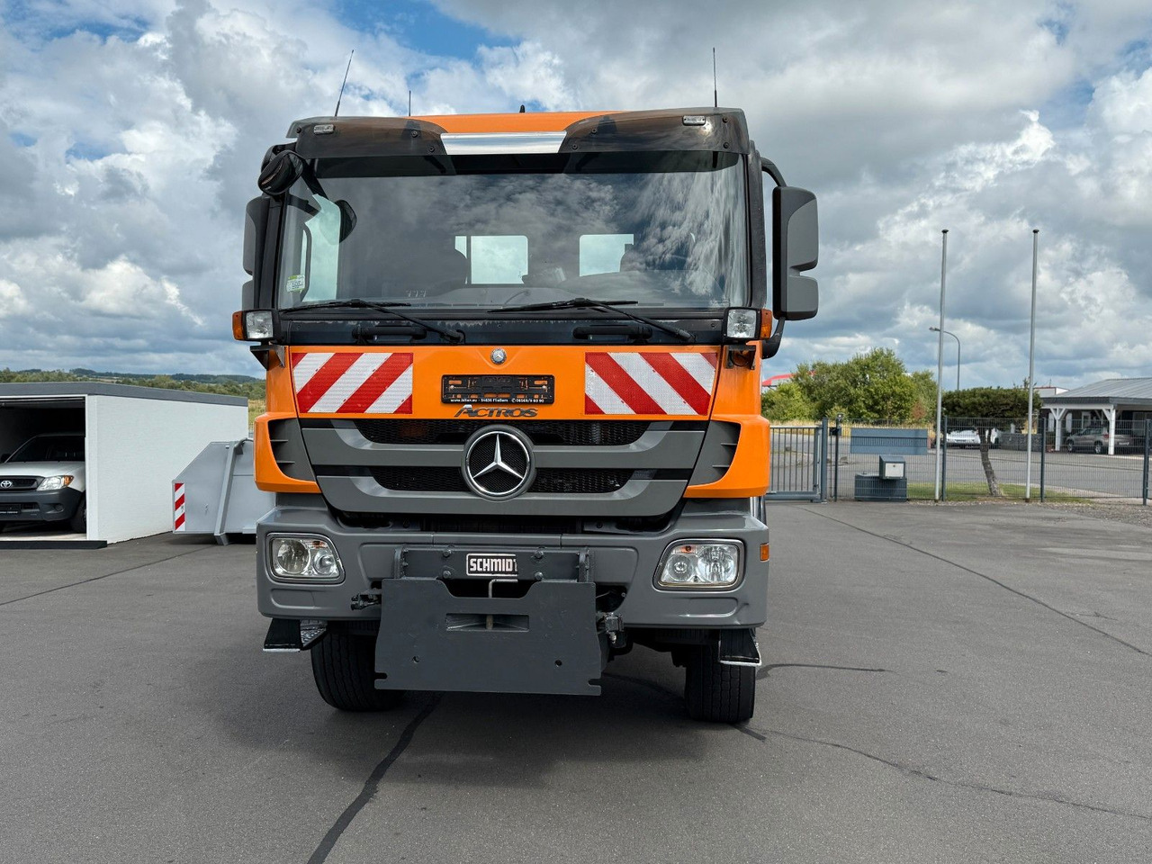 Mercedes-Benz Actros 2036 4x4 Dautelwechselsystem Winterdienst - Alvaz teherautó: 3 kép. Mercedes-Benz Actros 2036 4x4 Dautelwechselsystem Winterdienst - Alvaz teherautó: 3 kép.