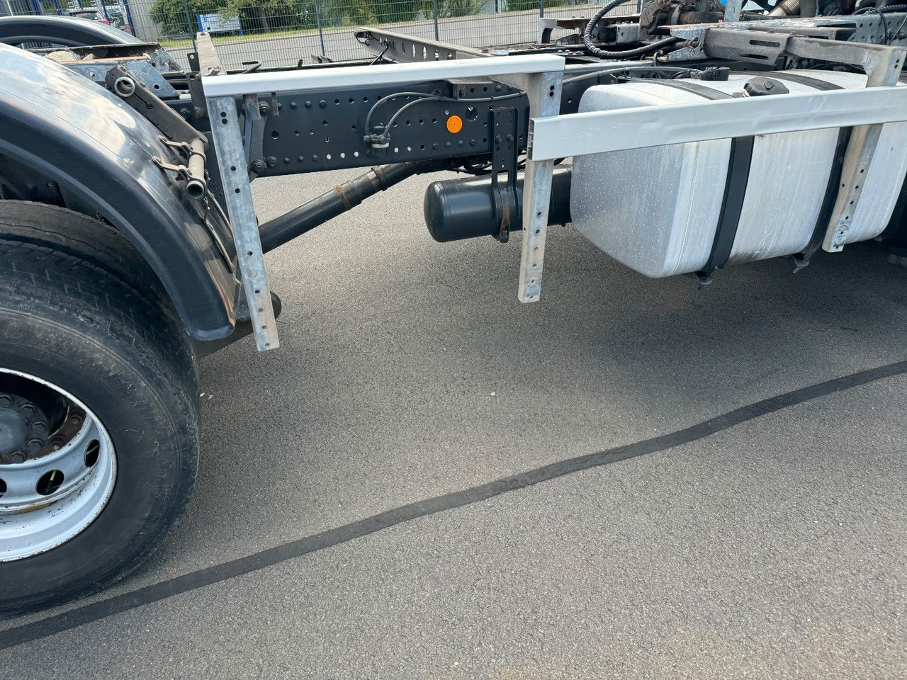 Alvaz teherautó Mercedes-Benz Actros 2532 6x2 Fahrgestell Liftachse Lenkachse Mercedes-Benz Actros 2532 6x2 Fahrgestell Liftachse Lenkachse: 10 kép.