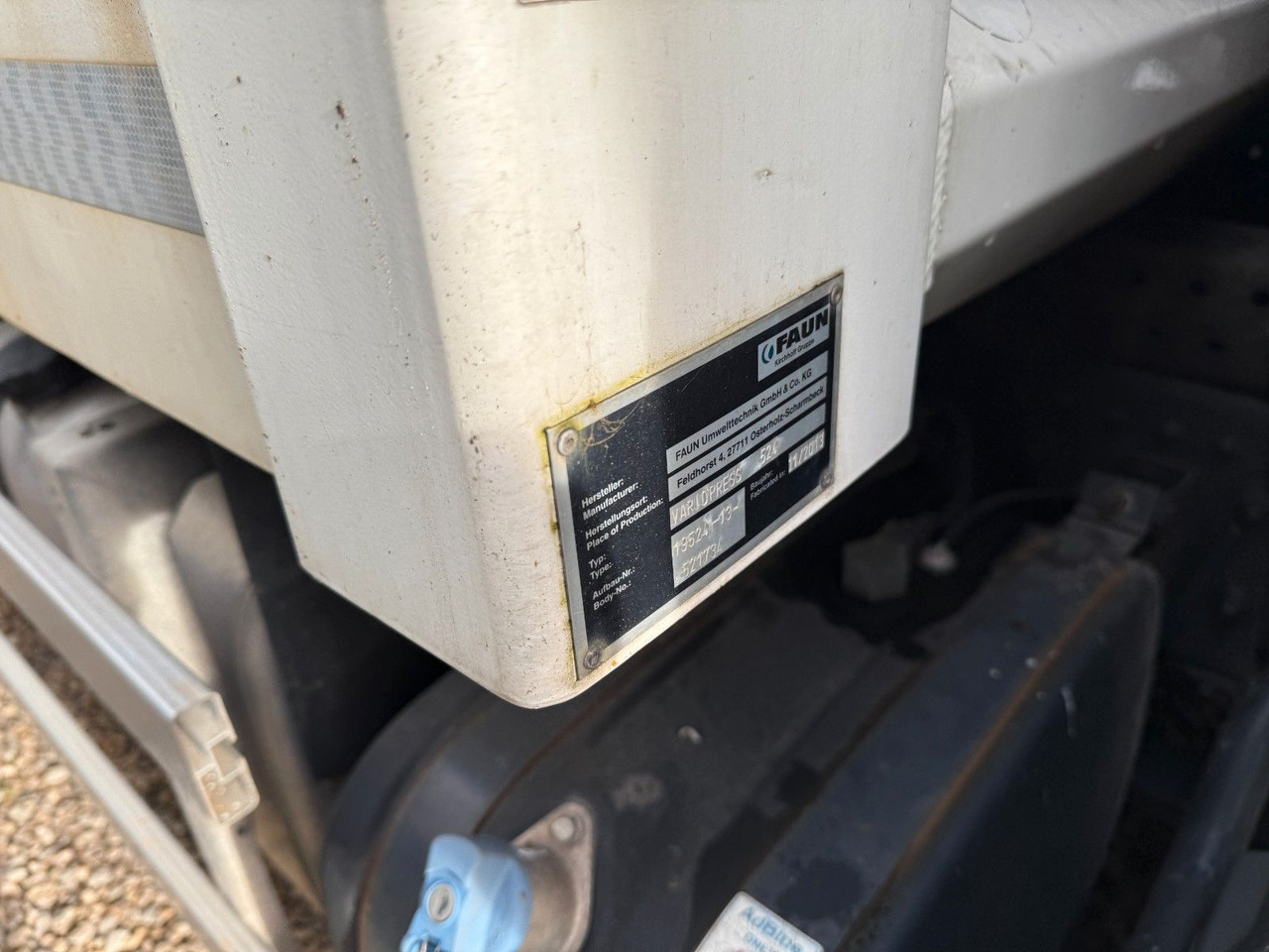 Mercedes-Benz Actros 2532 6x2 MP3 Faun Power Press 524 - Szemetesautó: 5 kép. Mercedes-Benz Actros 2532 6x2 MP3 Faun Power Press 524 - Szemetesautó: 5 kép.