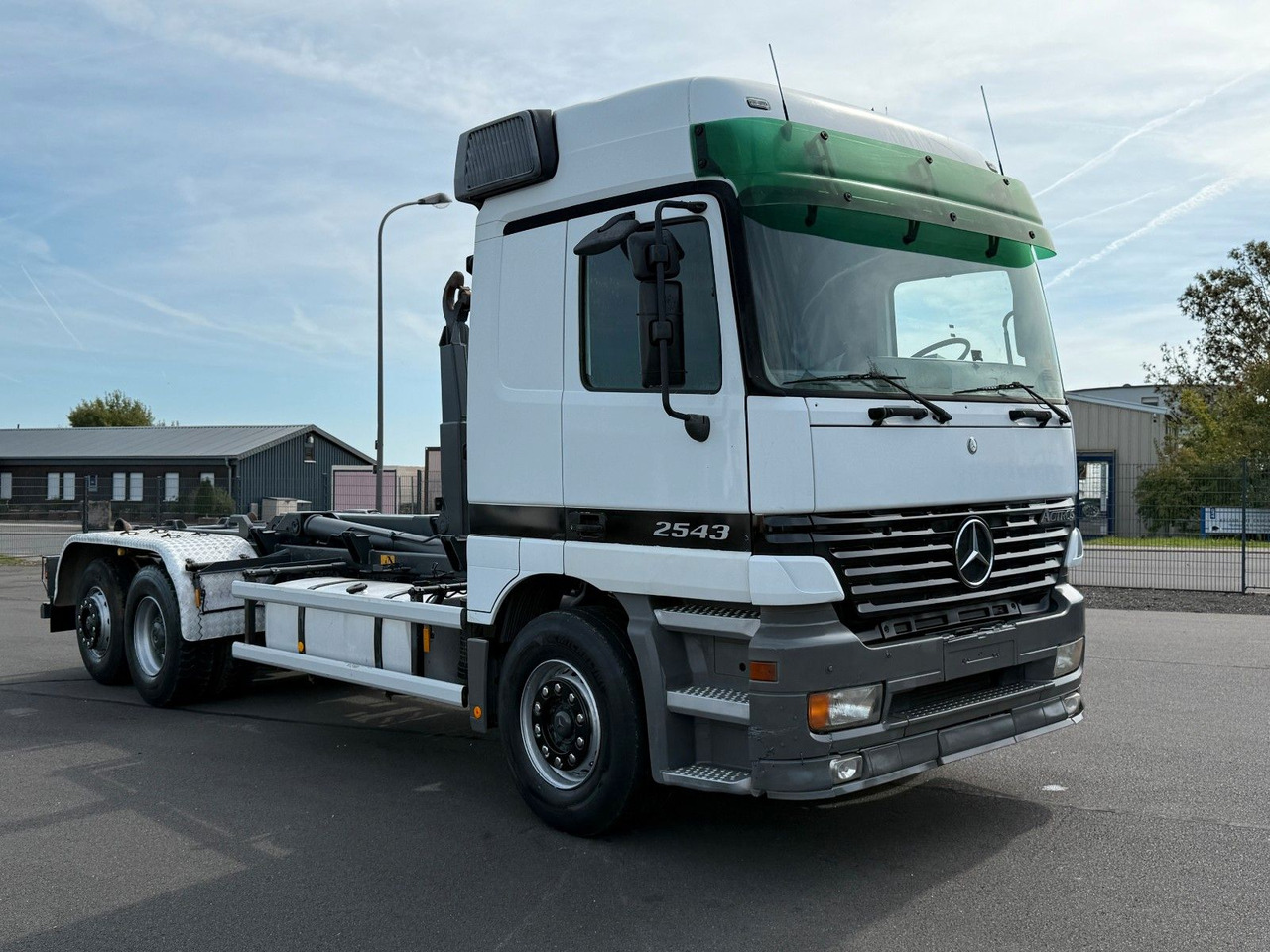 Mercedes-Benz Actros 2543 6x2 Klima + Kupplung - Horgos rakodó teherautó: 4 kép. Mercedes-Benz Actros 2543 6x2 Klima + Kupplung - Horgos rakodó teherautó: 4 kép.