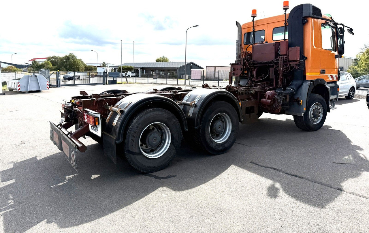 Mercedes-Benz Actros 3340 6x6 Dautel Wechselsystem + Kupplung - Alvaz teherautó: 4 kép. Mercedes-Benz Actros 3340 6x6 Dautel Wechselsystem + Kupplung - Alvaz teherautó: 4 kép.