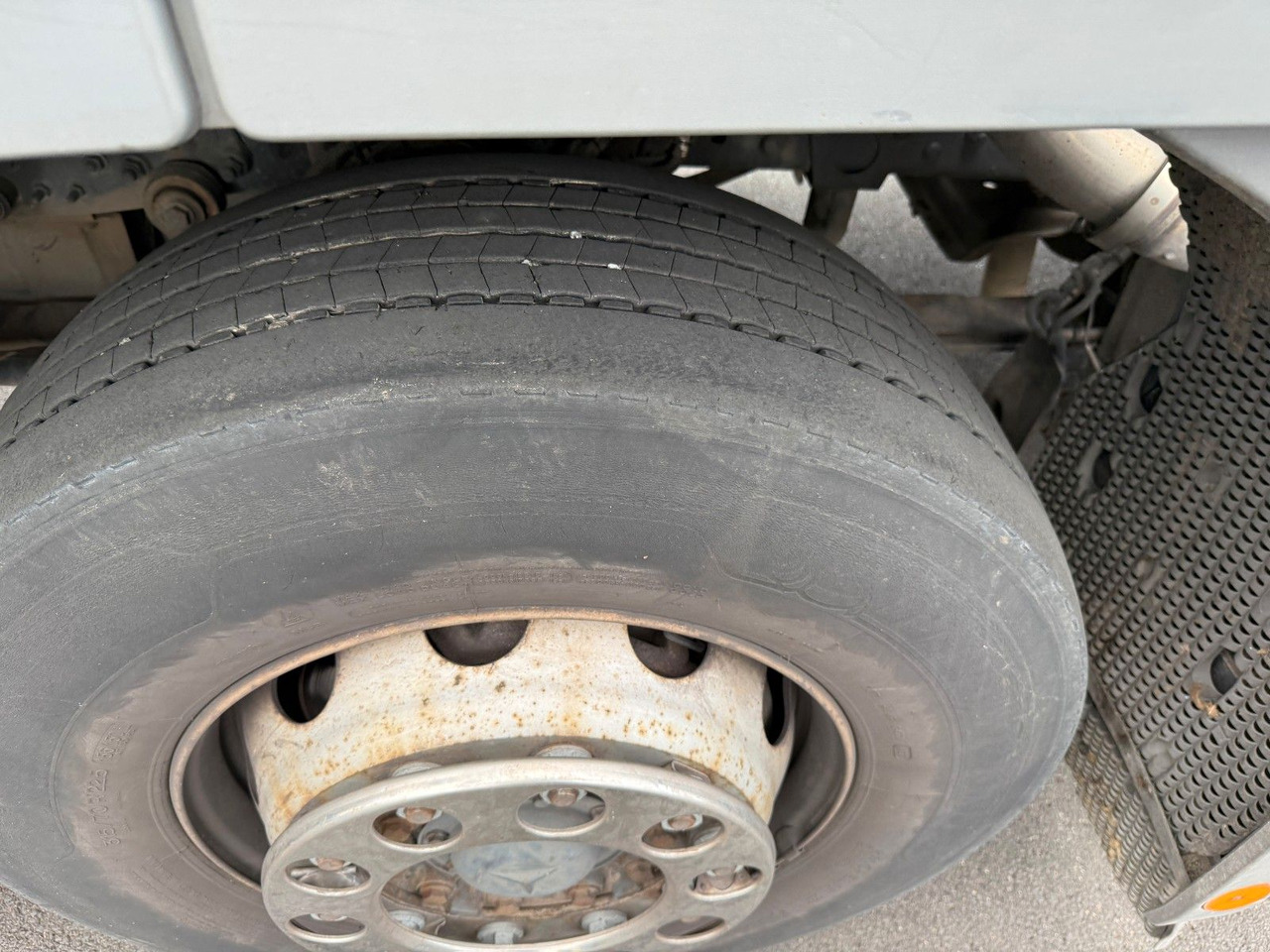 Mercedes-Benz Actros MP3 2532 6x2 Faun Rotorpress 521 - Szemetesautó: 3 kép. Mercedes-Benz Actros MP3 2532 6x2 Faun Rotorpress 521 - Szemetesautó: 3 kép.