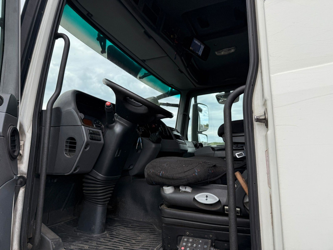 Mercedes-Benz Actros MP3 2532 6x2 Faun Rotorpress 521 - Szemetesautó: 4 kép. Mercedes-Benz Actros MP3 2532 6x2 Faun Rotorpress 521 - Szemetesautó: 4 kép.