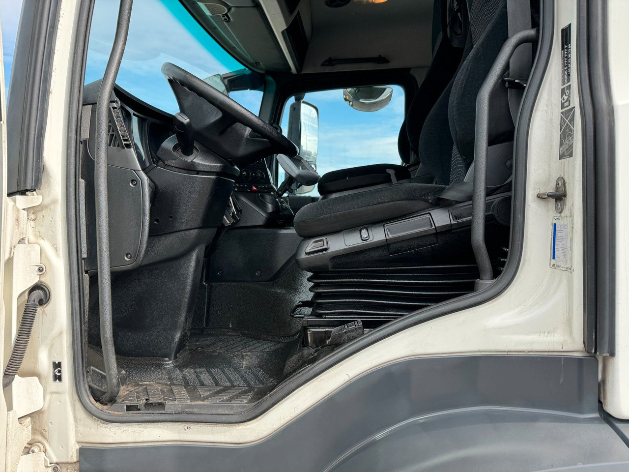 Mercedes-Benz Antos 2533 6x2 Mercedes-Benz Antos 2533 6x2 - 3 x am Lager - - Alvaz teherautó: 4 kép. Mercedes-Benz Antos 2533 6x2 Mercedes-Benz Antos 2533 6x2 - 3 x am Lager - - Alvaz teherautó: 4 kép.