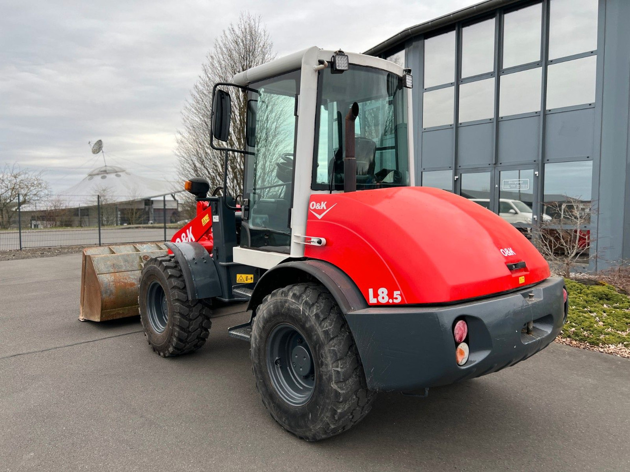 O & K L 8.5 - Schaufel - Palettengabel- 4717 Betriebs O & K L 8.5 - Schaufel - Palettengabel- 4717 Betriebs - Gumikerekes homlokrakodó: 2 kép. O & K L 8.5 - Schaufel - Palettengabel- 4717 Betriebs O & K L 8.5 - Schaufel - Palettengabel- 4717 Betriebs - Gumikerekes homlokrakodó: 2 kép.