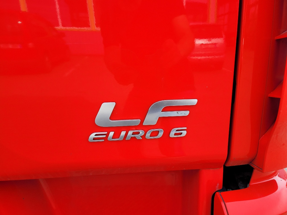 DAF LF 210 FA PLATFORM 2.2017 EURO 6 - Vontató: 3 kép. DAF LF 210 FA PLATFORM 2.2017 EURO 6 - Vontató: 3 kép.