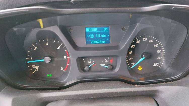FORD TRANSIT 2,0TDI AMBULANCE KLIMA 12.2018 EURO 6, 3 UNITS - Mentőautó: 3 kép. FORD TRANSIT 2,0TDI AMBULANCE KLIMA 12.2018 EURO 6, 3 UNITS - Mentőautó: 3 kép.