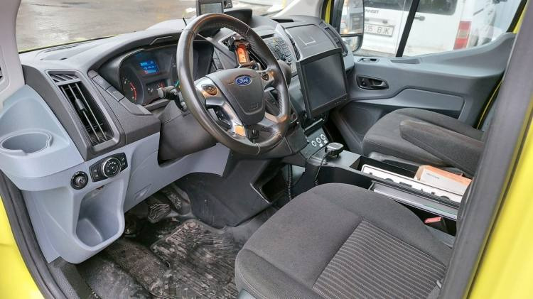 FORD TRANSIT 2,0TDI AMBULANCE KLIMA 12.2018 EURO 6, 3 UNITS - Mentőautó: 2 kép. FORD TRANSIT 2,0TDI AMBULANCE KLIMA 12.2018 EURO 6, 3 UNITS - Mentőautó: 2 kép.