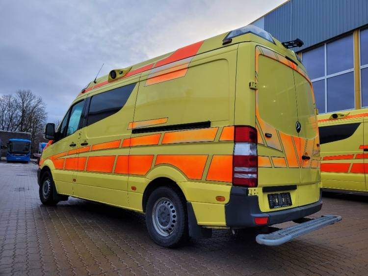 MERCEDES – BENZ SPRINTER 2.2D AMBULANCE (PROFILE) KLIMA 11.2014 EURO 5 - Mentőautó: 3 kép. MERCEDES – BENZ SPRINTER 2.2D AMBULANCE (PROFILE) KLIMA 11.2014 EURO 5 - Mentőautó: 3 kép.