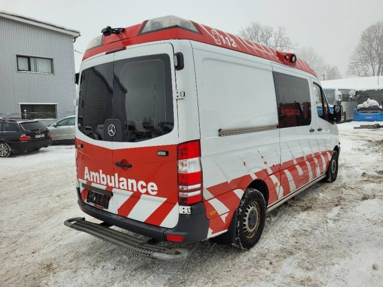 MERCEDES – BENZ SPRINTER 3.0D AMBULANCE (PROFILE) KLIMA 7.2015 EURO 6 - Mentőautó: 4 kép. MERCEDES – BENZ SPRINTER 3.0D AMBULANCE (PROFILE) KLIMA 7.2015 EURO 6 - Mentőautó: 4 kép.