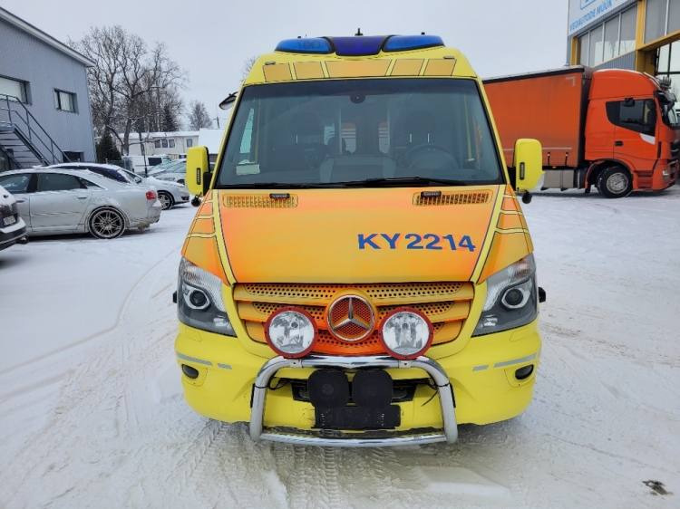 MERCEDES – BENZ SPRINTER 3.0D AMBULANCE (TAMLANS) KLIMA, 11.2016, EURO 6 - Mentőautó: 3 kép. MERCEDES – BENZ SPRINTER 3.0D AMBULANCE (TAMLANS) KLIMA, 11.2016, EURO 6 - Mentőautó: 3 kép.