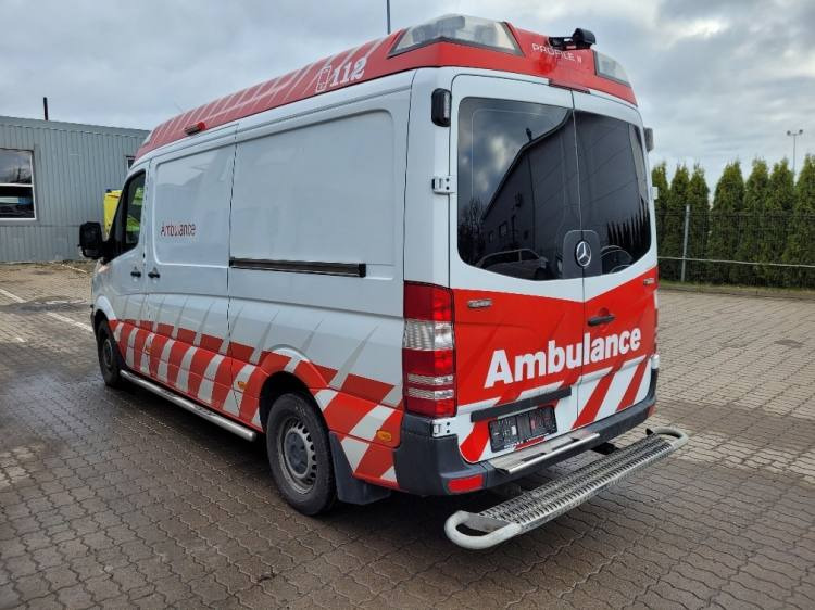 MERCEDES – BENZ SPRINTER 319 3.0D AMBULANCE (PROFILE) KLIMA, 6.2017, EURO 6 - Mentőautó: 5 kép. MERCEDES – BENZ SPRINTER 319 3.0D AMBULANCE (PROFILE) KLIMA, 6.2017, EURO 6 - Mentőautó: 5 kép.