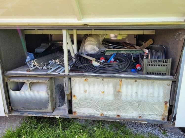 VOLVO B12M BERKHOF AXIAL70 MOTORHOME KLIMA 3.2003 - Távolsági busz: 5 kép. VOLVO B12M BERKHOF AXIAL70 MOTORHOME KLIMA 3.2003 - Távolsági busz: 5 kép.