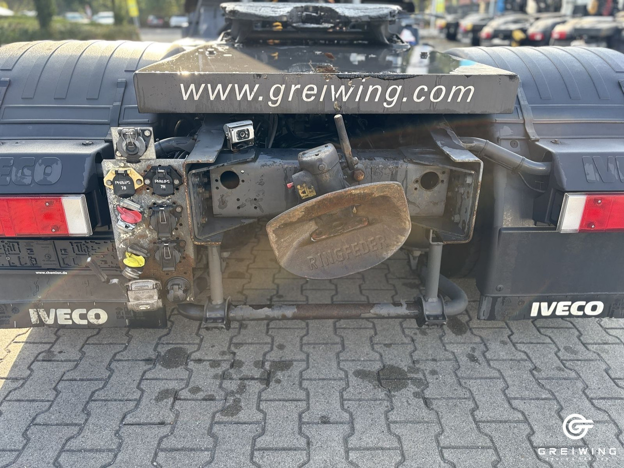 Iveco Stralis AD 440 S 33 T/P - Nyergesvontató: 5 kép. Iveco Stralis AD 440 S 33 T/P - Nyergesvontató: 5 kép.