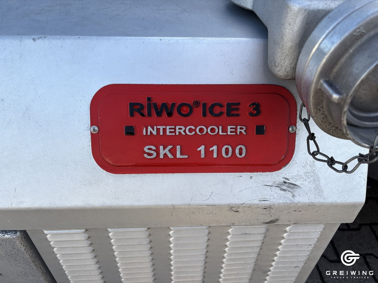 Mercedes-Benz 1848 Giga, NA, ADR, Kompressor - Nyergesvontató: 3 kép. Mercedes-Benz 1848 Giga, NA, ADR, Kompressor - Nyergesvontató: 3 kép.