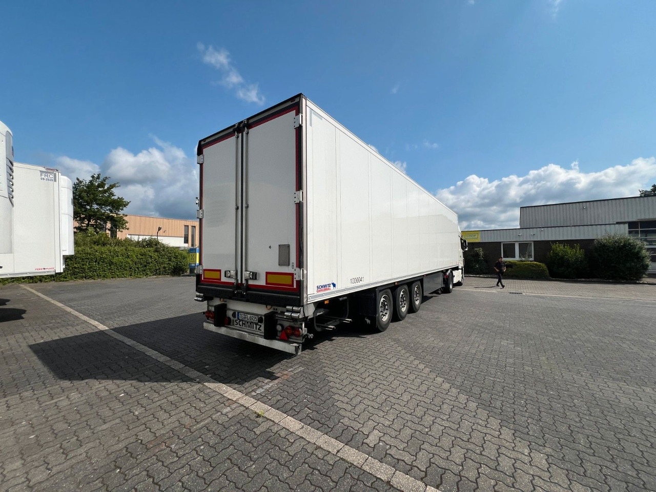 Schmitz Cargobull SKO 24/L - 13.4 FP 45 Cool V7, Schmitz S.CU V2.0 - Félpótkocsi hűtős: 3 kép. Schmitz Cargobull SKO 24/L - 13.4 FP 45 Cool V7, Schmitz S.CU V2.0 - Félpótkocsi hűtős: 3 kép.
