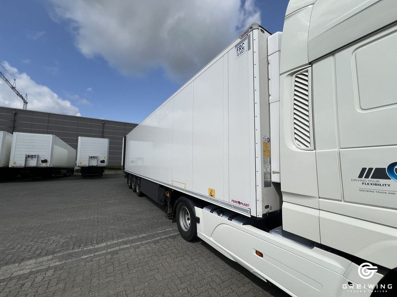 Schmitz Cargobull SKO 24/L - 13.4 FP 45 Cool V7, TK SLXi 400 - Félpótkocsi hűtős: 1 kép. Schmitz Cargobull SKO 24/L - 13.4 FP 45 Cool V7, TK SLXi 400 - Félpótkocsi hűtős: 1 kép.