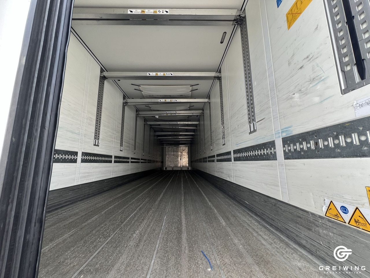 Schmitz Cargobull SKO 24/L - 13.4 FP 45 Cool V7, TK SLXi 400 - Félpótkocsi hűtős: 5 kép. Schmitz Cargobull SKO 24/L - 13.4 FP 45 Cool V7, TK SLXi 400 - Félpótkocsi hűtős: 5 kép.