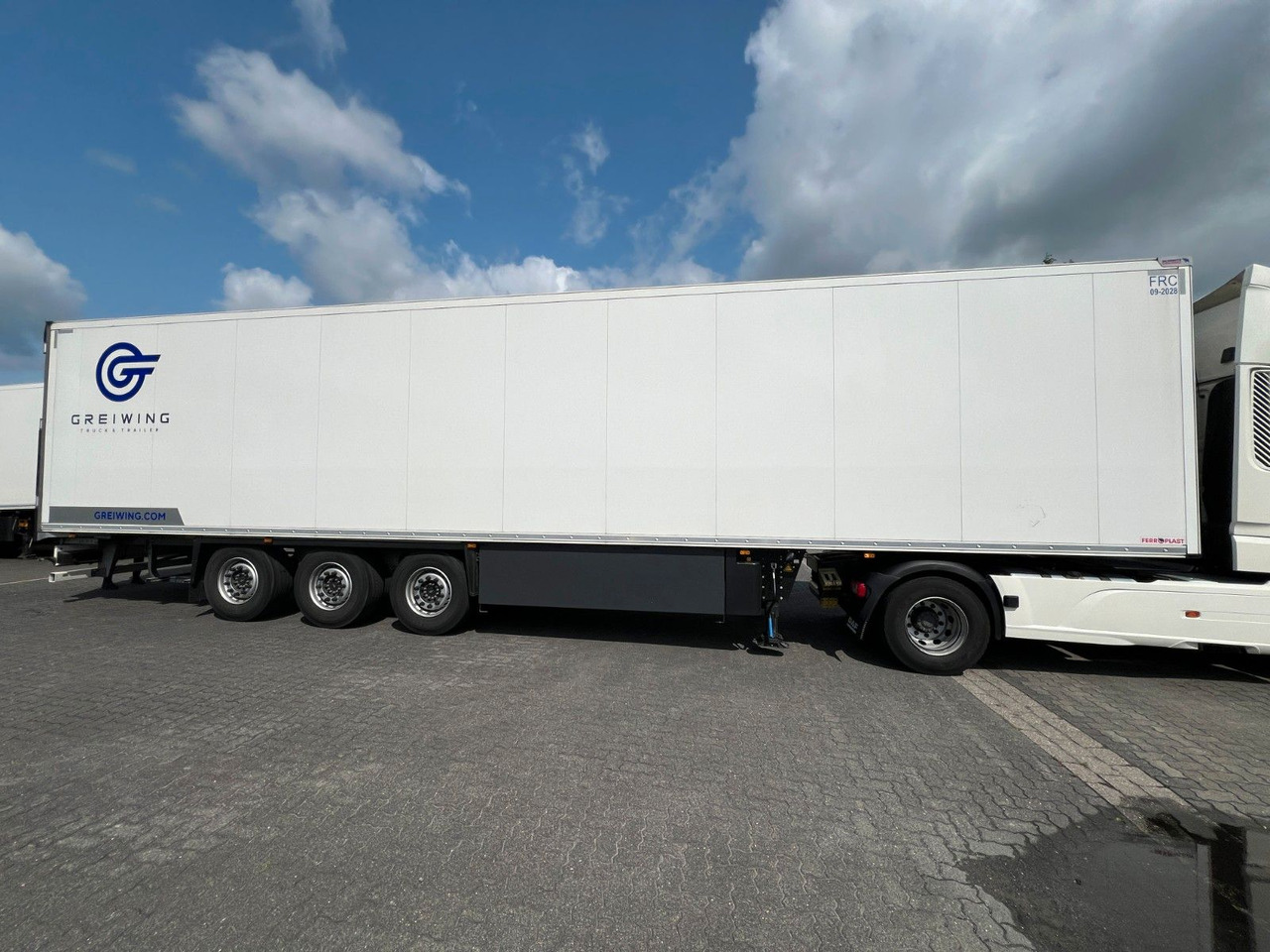 Schmitz Cargobull SKO 24/L - 13.4 FP COOL V7, ThermoKing SLXi 300- - Félpótkocsi hűtős: 2 kép. Schmitz Cargobull SKO 24/L - 13.4 FP COOL V7, ThermoKing SLXi 300- - Félpótkocsi hűtős: 2 kép.