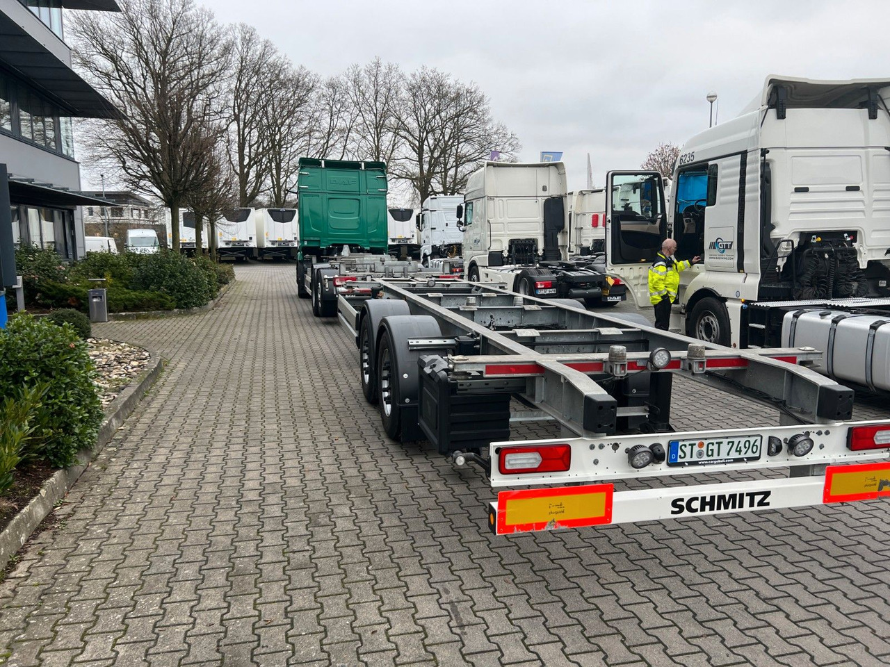 Schmitz Cargobull ZWF 18/L-20' MIDI - Pótkocsi cserefelépítményes: 3 kép. Schmitz Cargobull ZWF 18/L-20' MIDI - Pótkocsi cserefelépítményes: 3 kép.