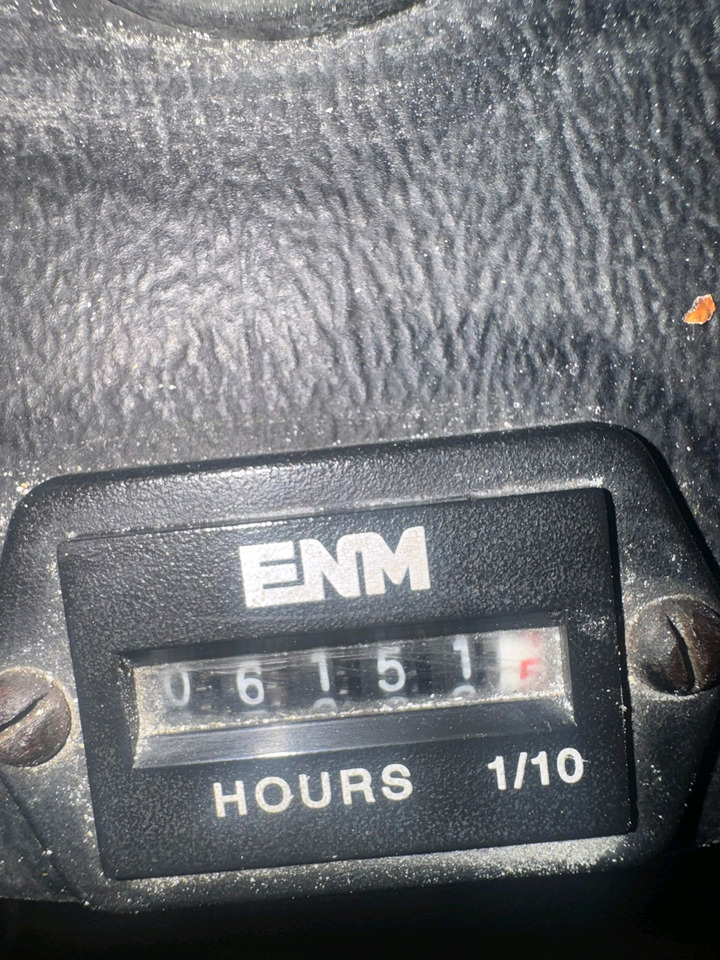 Charlatte 2012 - Poggyász vontató: 1 kép. Charlatte 2012 - Poggyász vontató: 1 kép.