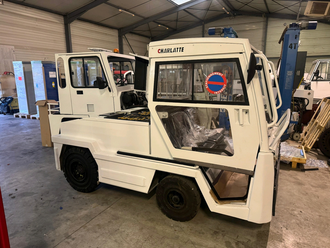 Poggyász vontató Charlatte 2012: 6 kép.