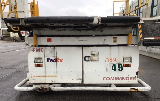 FMC loader Commander 15 Universal - Konténer/ Rakodólap rakodógép: 2 kép. FMC loader Commander 15 Universal - Konténer/ Rakodólap rakodógép: 2 kép.
