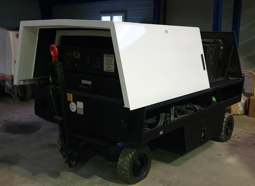 Houchin GPU C690 90KvA+28DC - Földi áramforrás: 4 kép. Houchin GPU C690 90KvA+28DC - Földi áramforrás: 4 kép.