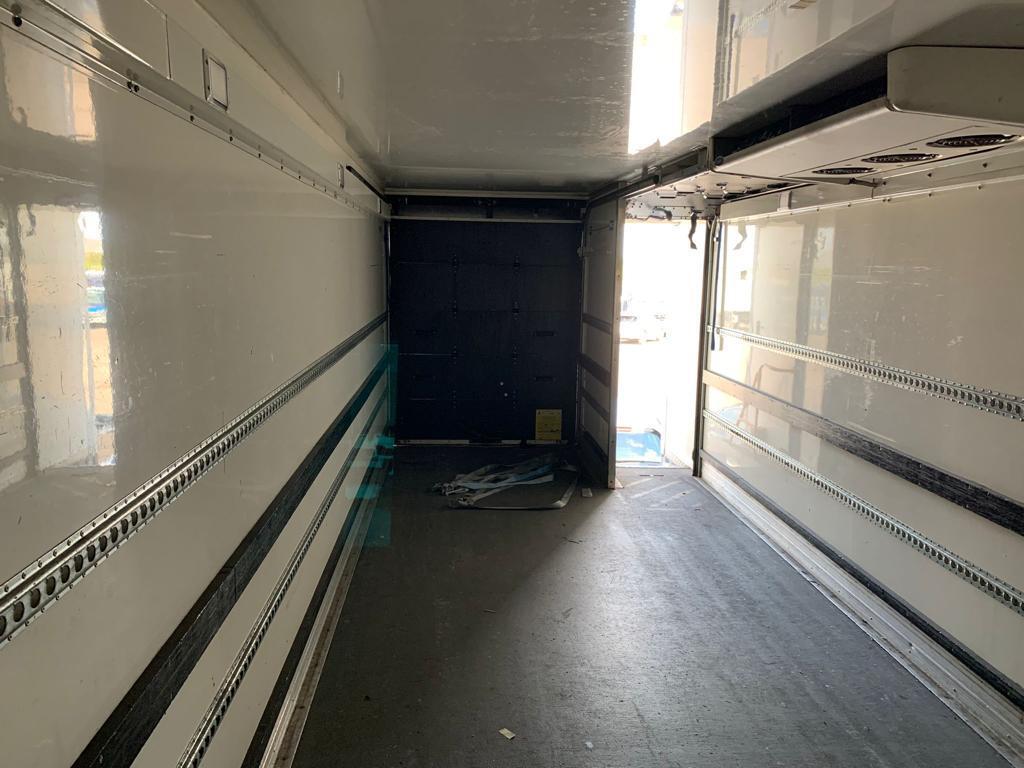 Mallaghan Catering Truck DAF LF55 18T WB 5850 - Reptéri catering jármű: 3 kép. Mallaghan Catering Truck DAF LF55 18T WB 5850 - Reptéri catering jármű: 3 kép.