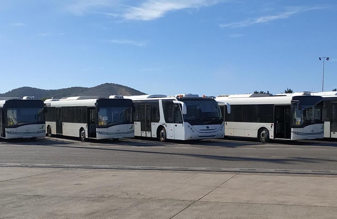 Solaris Urbino 15 - Reptéri busz: 2 kép. Solaris Urbino 15 - Reptéri busz: 2 kép.
