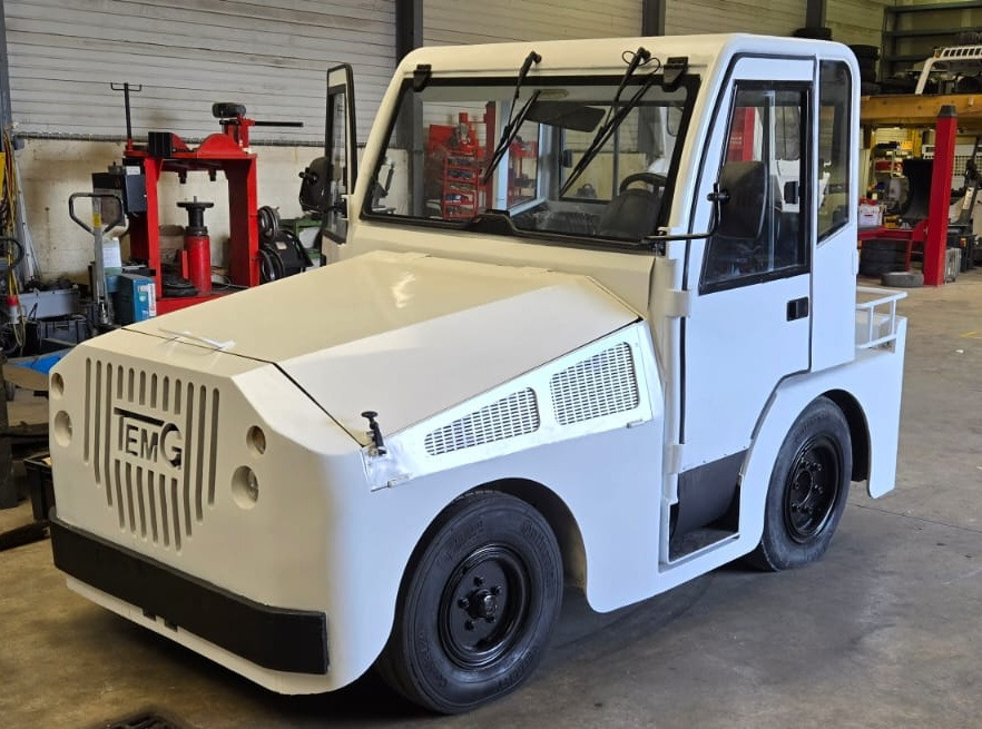 TEMG TRACTOR/DIESEL TG5006 - Poggyász vontató: 1 kép. TEMG TRACTOR/DIESEL TG5006 - Poggyász vontató: 1 kép.