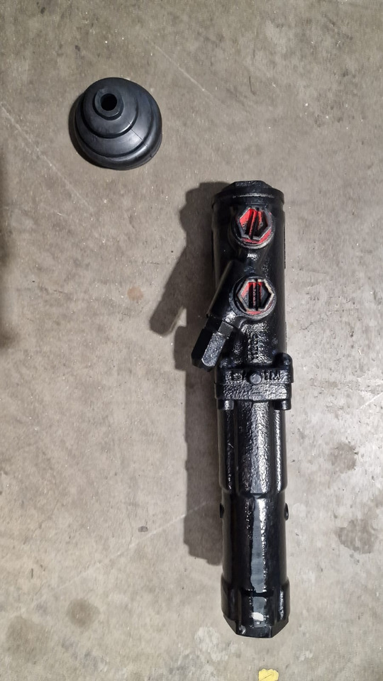 TLD JET16 - brake cylinder - Poggyász vontató - Poggyász vontató: 2 kép. TLD JET16 - brake cylinder - Poggyász vontató - Poggyász vontató: 2 kép.