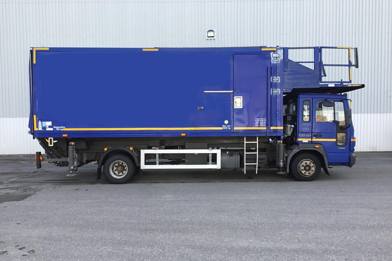 Trepel Catering - Reptéri catering jármű: 5 kép. Trepel Catering - Reptéri catering jármű: 5 kép.