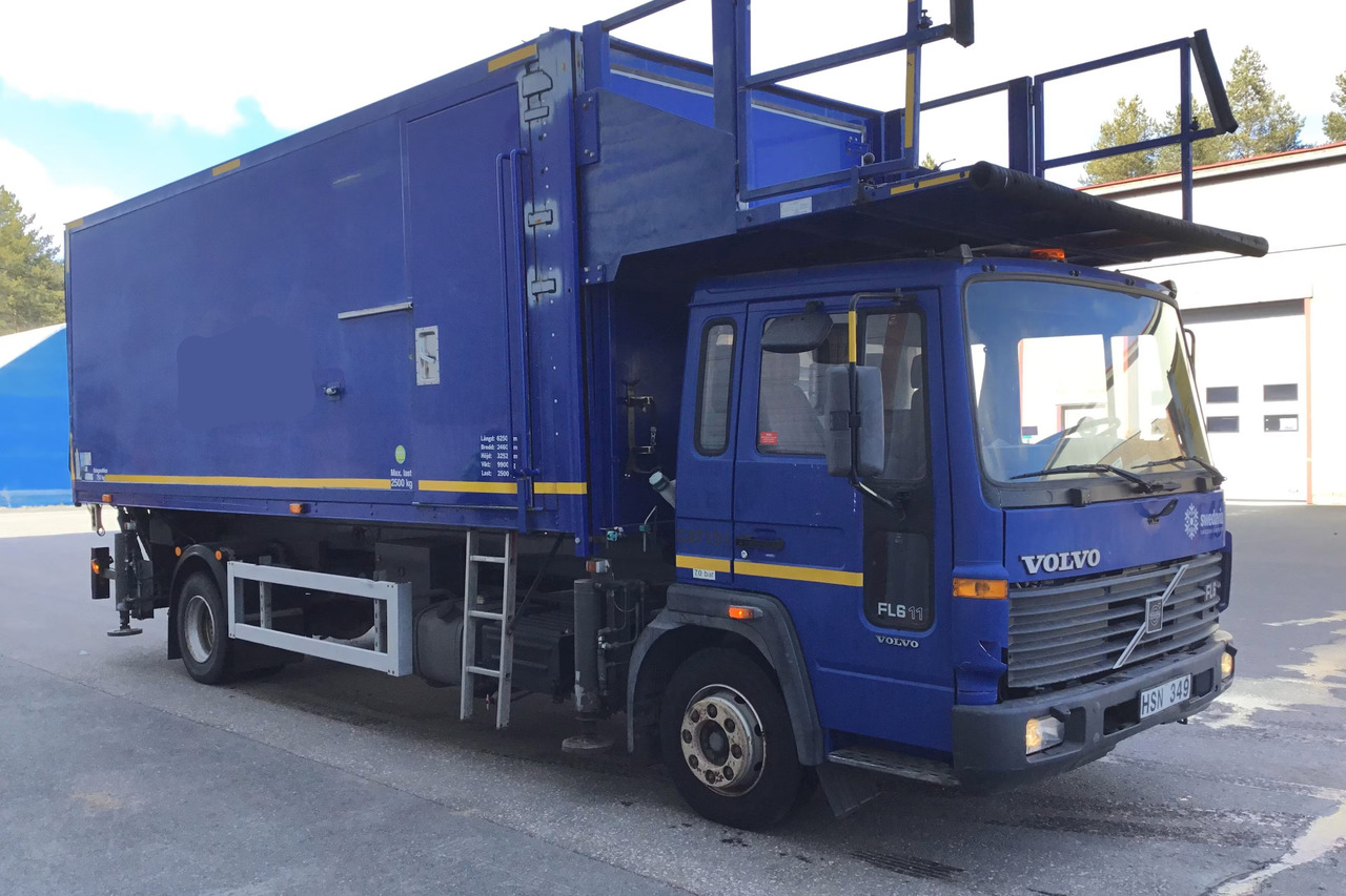 Trepel Catering - Reptéri catering jármű: 1 kép. Trepel Catering - Reptéri catering jármű: 1 kép.